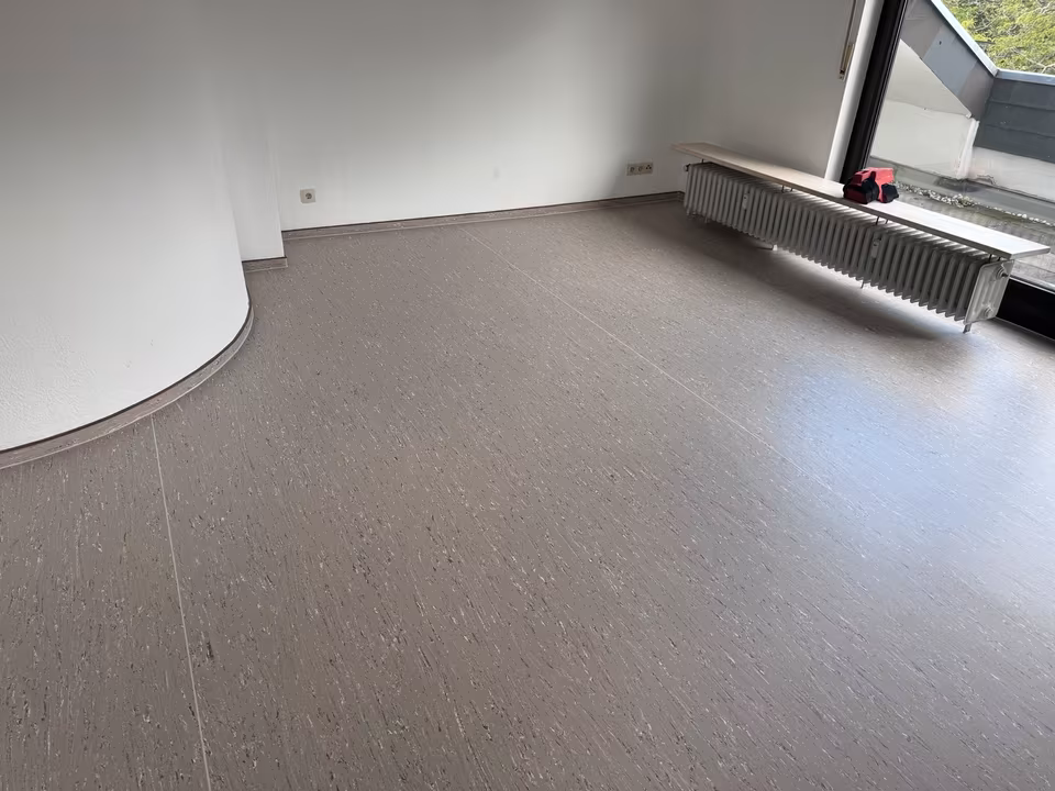 Neu verkleidete Treppenstufen – Projekt von Kühn Bodenbelege
